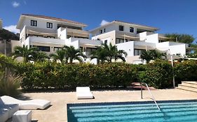 The Beach House- 1Room Apartment At Blue Bay Resort
